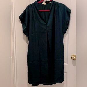 Good Hart Green Satin shirt/popover dress.  At Knee Length size Large NWT